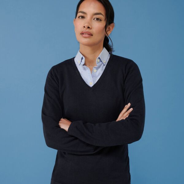 BSH Women's 12 gauge v-neck jumper Thumbnail